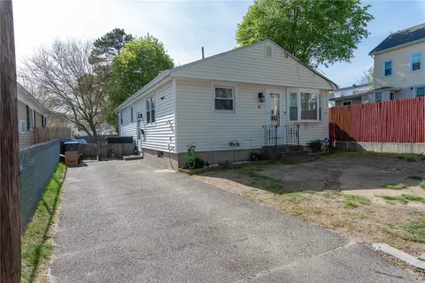 16 Vaughan St, Providence, RI 02904