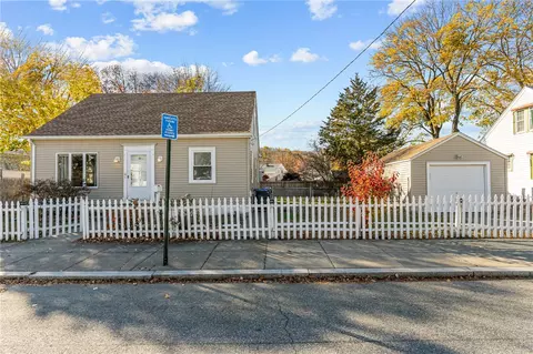 32 Dedham Ave, Providence, RI 02909