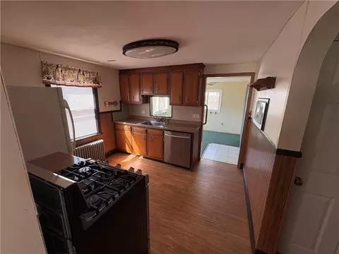 357 Chapmans Ave, Warwick, RI 02886 photo 11