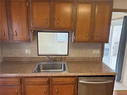 357 Chapmans Ave, Warwick, RI 02886 photo 10
