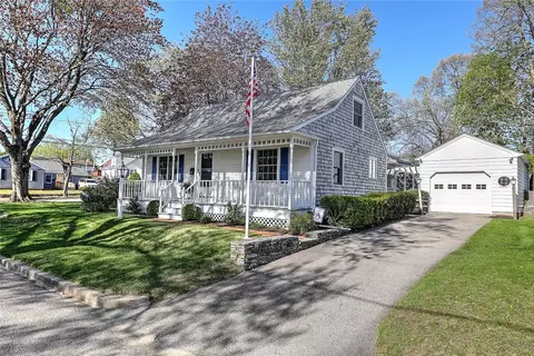 32 Glengrove Ave, Cranston, RI 02910