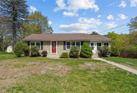 56 Litzen Rd, North Smithfield, RI 02896