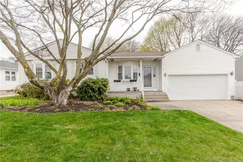 42 Batcheller Ave, Providence, RI 02904