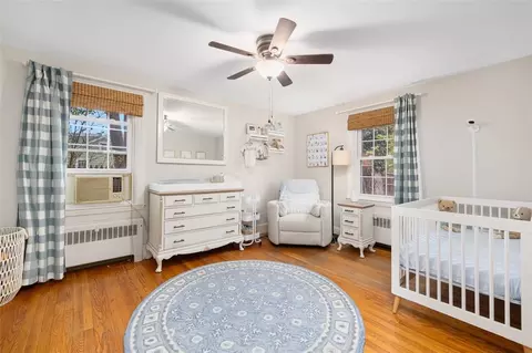 Bedroom - 83 Myrtle Ave, Warwick, RI 02886 photo 3 of 4