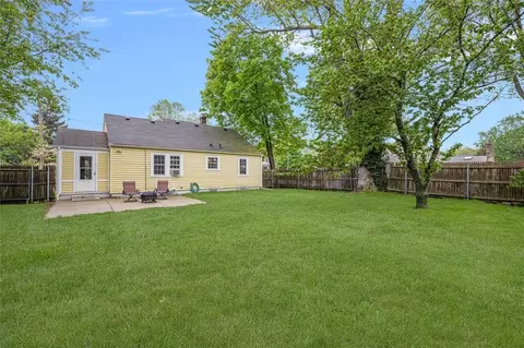 Exterior - 83 Myrtle Ave, Warwick, RI 02886 photo 4 of 8