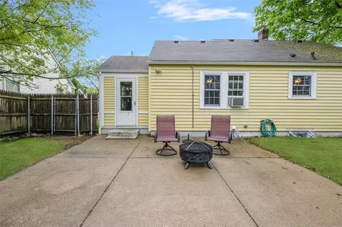 Exterior - 83 Myrtle Ave, Warwick, RI 02886 photo 5 of 8