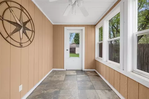 Entry Way - 83 Myrtle Ave, Warwick, RI 02886 photo 2 of 4