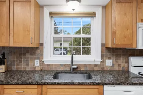 Kitchen - 83 Myrtle Ave, Warwick, RI 02886 photo 3 of 4