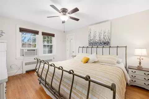Bedroom - 83 Myrtle Ave, Warwick, RI 02886 photo 1 of 4