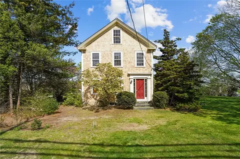 1667 E Main Rd, Portsmouth, RI 02871