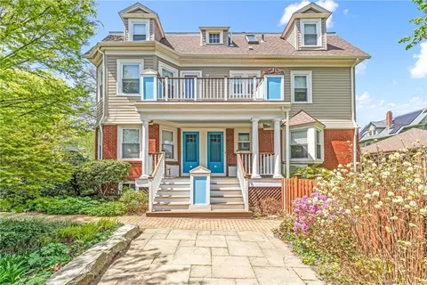 58 Forest St, Providence, RI 02906
