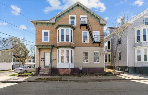 53 Diamond St, Providence, RI 02907