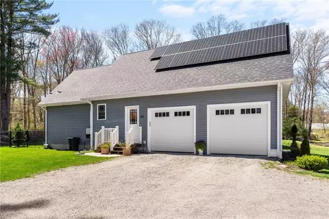 Exterior - 40 Lloyd Bowen Ct, Glocester, RI 02814 photo 7 of 12