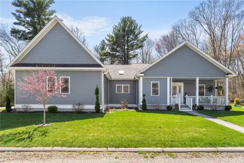 40 Lloyd Bowen Ct, Glocester, RI 02814