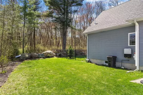 Exterior - 40 Lloyd Bowen Ct, Glocester, RI 02814 photo 8 of 12