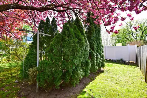 89 Rock Ave, Warwick, RI 02889 photo 36