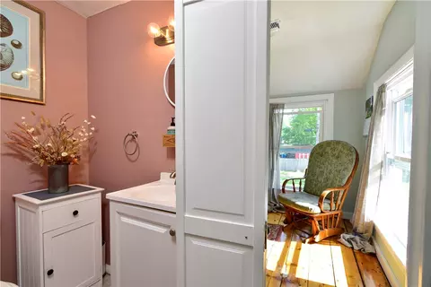 89 Rock Ave, Warwick, RI 02889 photo 24