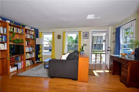 89 Rock Ave, Warwick, RI 02889 photo 6