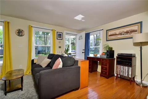 89 Rock Ave, Warwick, RI 02889 photo 7