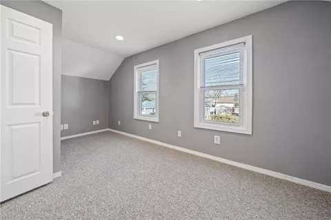 Bedroom - 112 Ottawa Ave, Warwick, RI 02889 photo 3 of 4