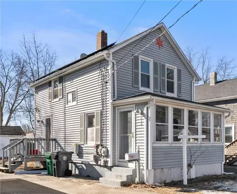 112 Ottawa Ave, Warwick, RI 02889