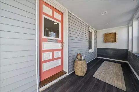Exterior - 112 Ottawa Ave, Warwick, RI 02889 photo 2 of 3