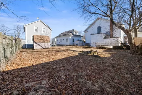Exterior - 112 Ottawa Ave, Warwick, RI 02889 photo 3 of 3