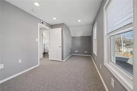 Bedroom - 112 Ottawa Ave, Warwick, RI 02889 photo 4 of 4