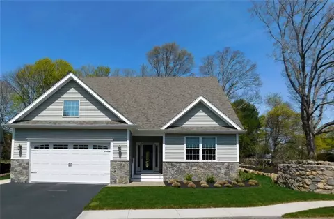 1 Abbey Ln, Westerly, RI 02891