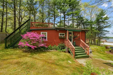 239 Richardson Rd, Coventry, RI 02816