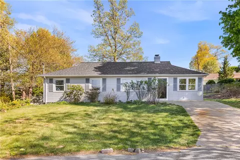 13 Salem Dr, North Providence, RI 02904