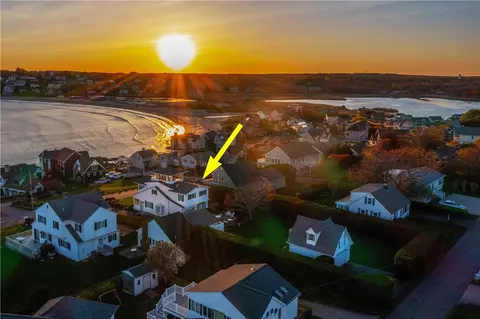 276 Bonnet Point Rd, Narragansett, RI 02882