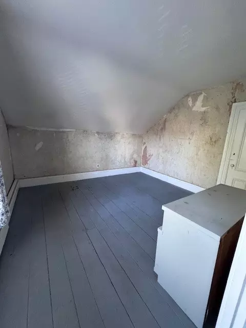 Bedroom - 1207 Mendon Rd, Woonsocket, RI 02895 photo 2 of 3