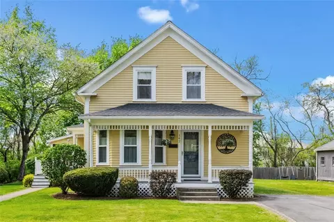 142 Station St, Coventry, RI 02816