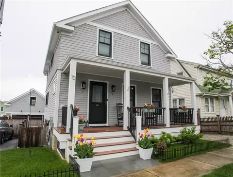 70 Roseneath Ave, Newport, RI 02840