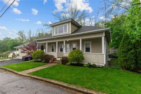 30 Hebert St, Coventry, RI 02816 photo 3