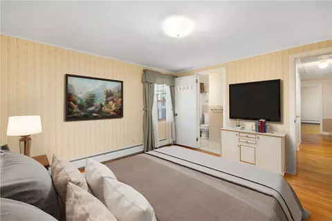 Bedroom - 247 Love Ln, Warwick, RI 02886 photo 1 of 5