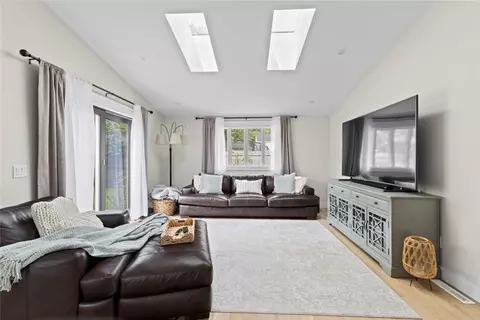 Living - 49 Naples Ave, Warwick, RI 02886 photo 2 of 3
