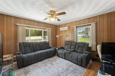 880 Logee St, Woonsocket, RI 02895 photo 8
