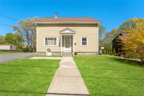 880 Logee St, Woonsocket, RI 02895 photo 7