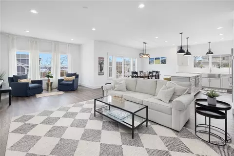 49 Immokolee Dr, Portsmouth, RI 02871