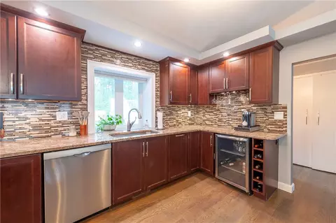 357 Ledge Rd, Seekonk, MA 02771 photo 4
