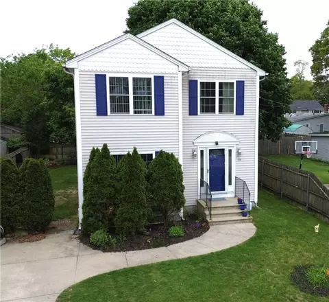156 Coburn St, Warwick, RI 02889