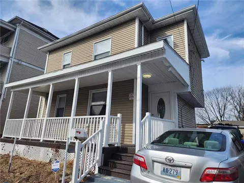 84 Wisdom Ave, Providence, RI 02908