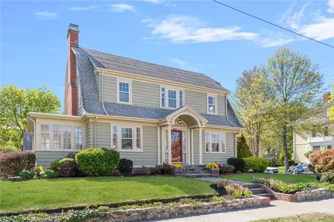 1417 Narragansett Blvd, Cranston, RI 02905