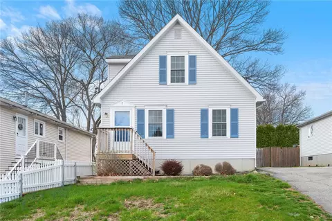 7 May Ave, Cumberland, RI 02864