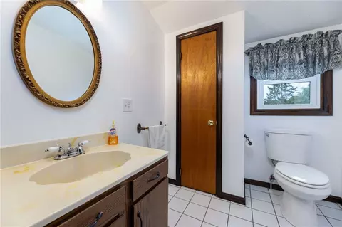 Bath - 82 Uzzi Ave, Westerly, RI 02891 photo 2 of 4