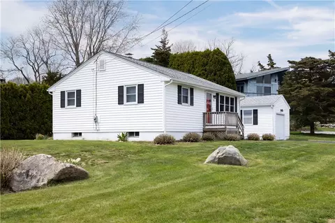 56 Maplewood Ave, Westerly, RI 02891