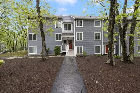 7 Wake Robin Rd #404, Lincoln, RI 02865