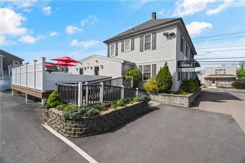 659 Killingly St, Johnston, RI 02919 photo 4